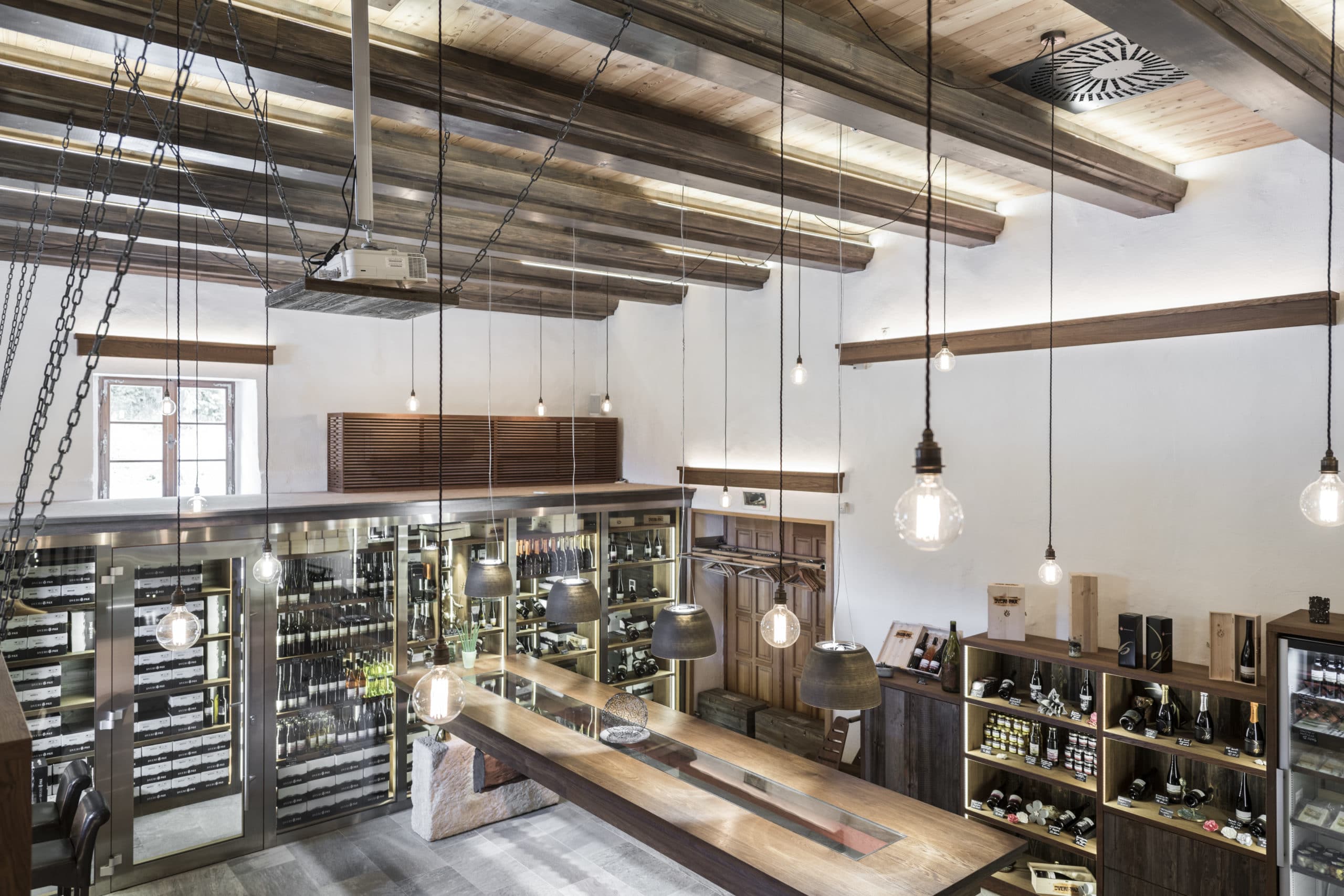 Dveri Pax Vinothek